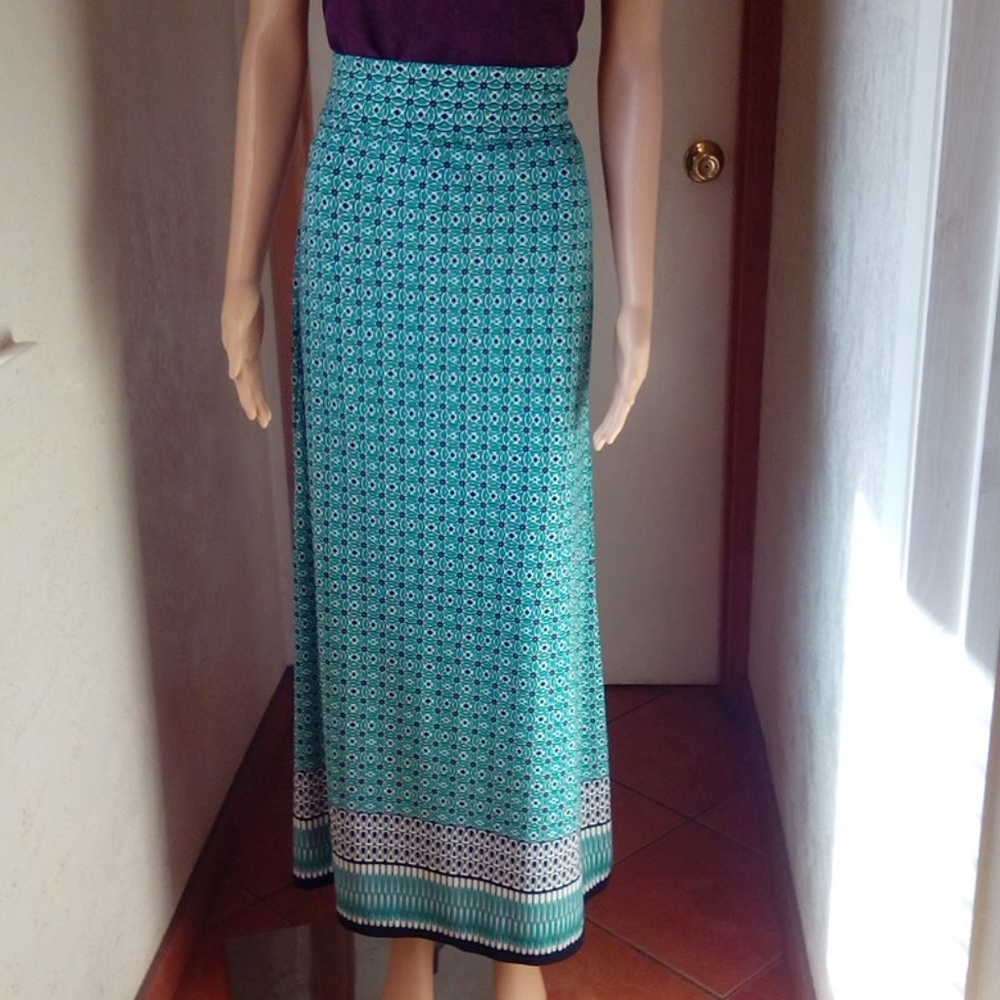 STUDIO M Multicolored Skirt - Picture 1 of 8